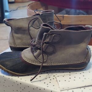 Sorel Gray and Black Boots Mud Rain